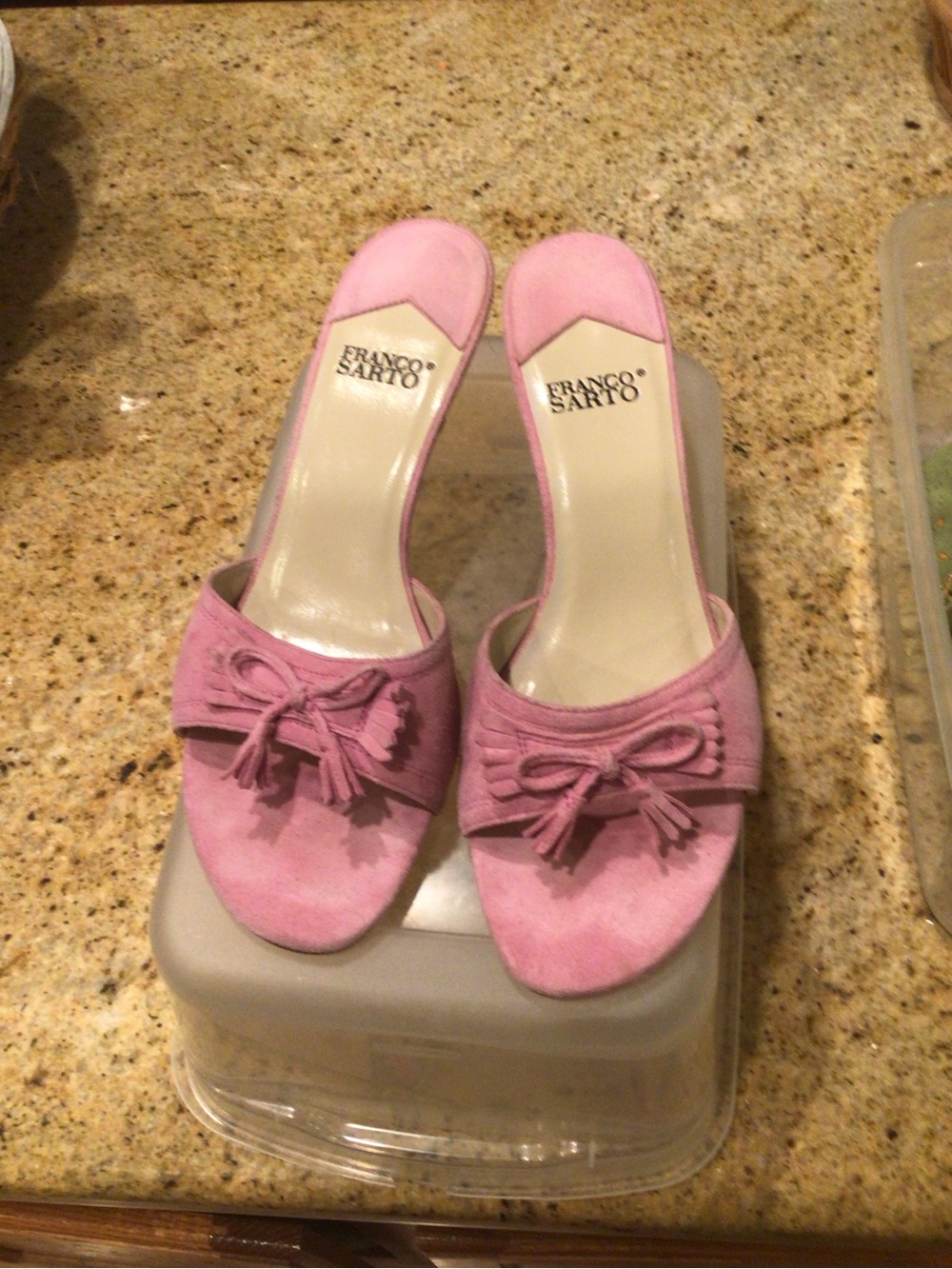 Franco Sarto designer shoes, pink suede.